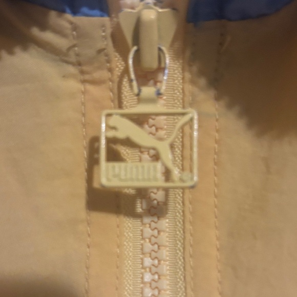 Retro Puma Yellow and Light Blue Puffer Jacket . Bring the 80’s back - Picture 3 of 6